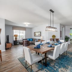 Spacious 2,100 Sq Ft Lakeside Corner Condo at Vista Cay Near Top Attractions