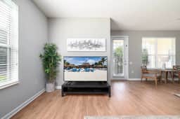 This Ground floor Lakeview condo At Vista Cay close to all major attractions - Image 4
