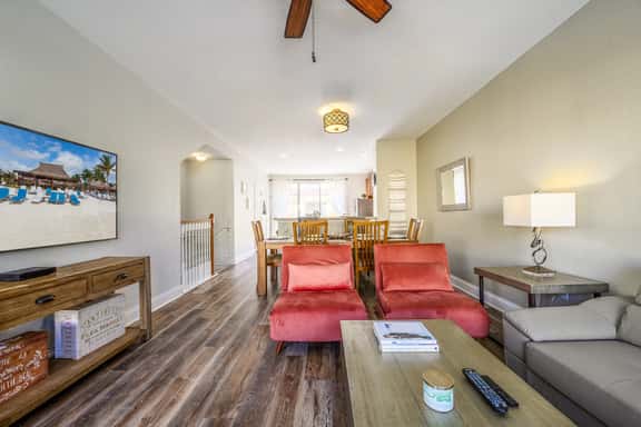 Casa Bella at Vista Cay: 3 Bed, Sleeps 8, Long Stays Near Major Attractions - Image 1