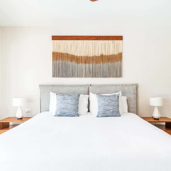 NEW 2BR Swim-Up at Mareazul Resort – Sleeps 6 | Casa Bellissima - Image 1