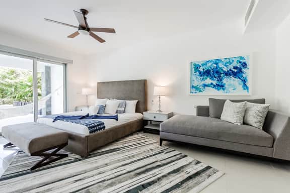 swim up At Mareazul Resort 2 bedrooms 2 bathrooms short walk to beach - Image 3