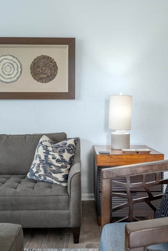 Spacious 2,100 Sq Ft Lakeside Corner Condo at Vista Cay Near Top Attractions - Image 5