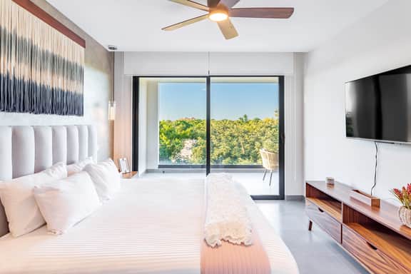 Work Safe From Home with a Great Golf View View Steps from the Beach sleeps 6 - Image 5