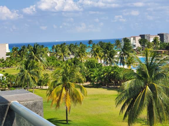 Stunning Ocean View Penthouse 2 bedroom & office at Mareazul Casa Diva - Image 2